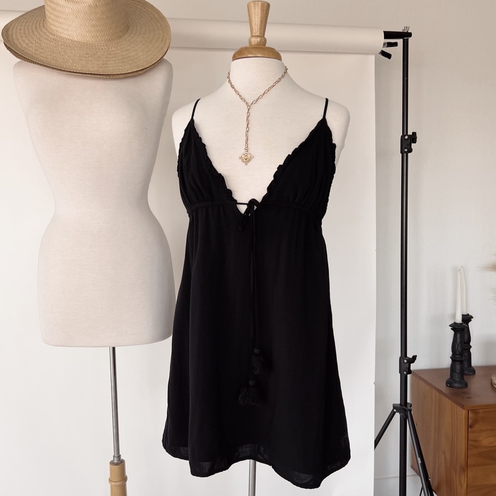 BLACK DAINTY TASSLE BABYDOLL DRESS